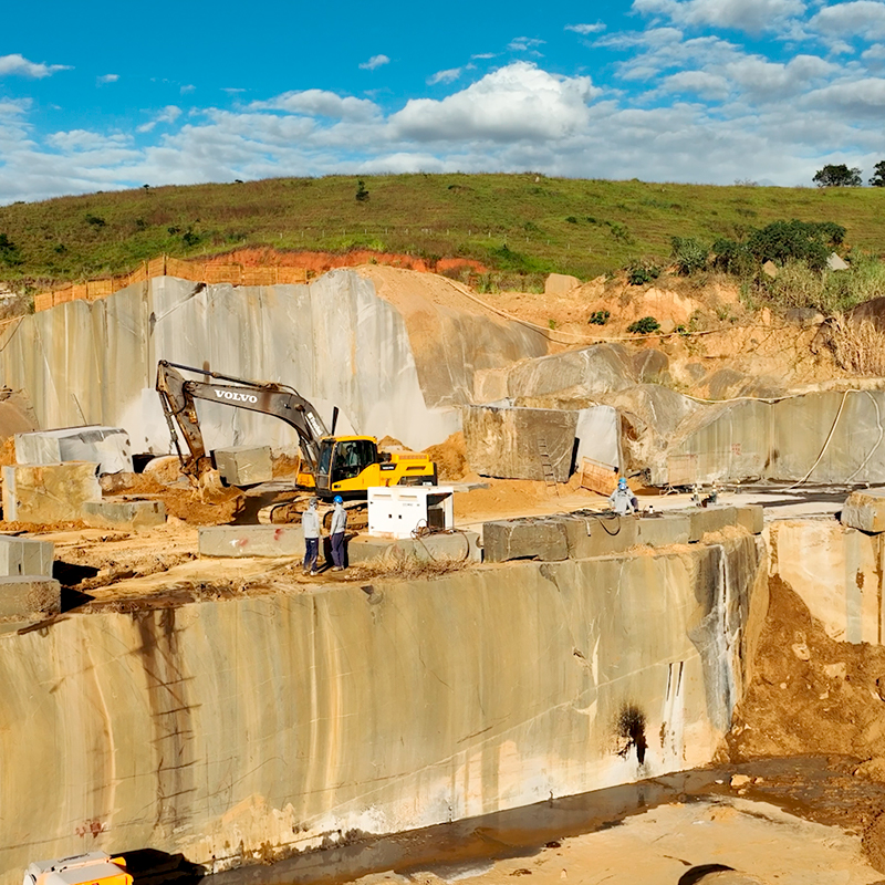 Own Quarry Preto São Benedito