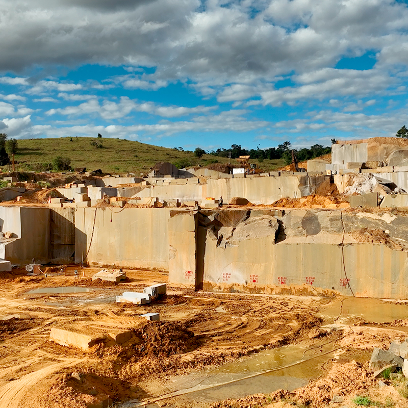 Own Quarry Preto São Benedito